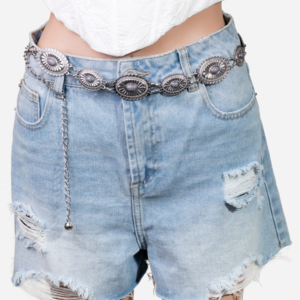 Wanderlust Oval Concho Chain Belt